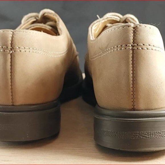 Women's Size 5 Beige Ground Level Brand Loafer Shoe Faux Suede Lace Up - Picture 2 of 5